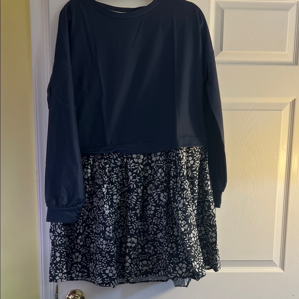 Amazon Women's Long Sleeve Dress - Navy and White